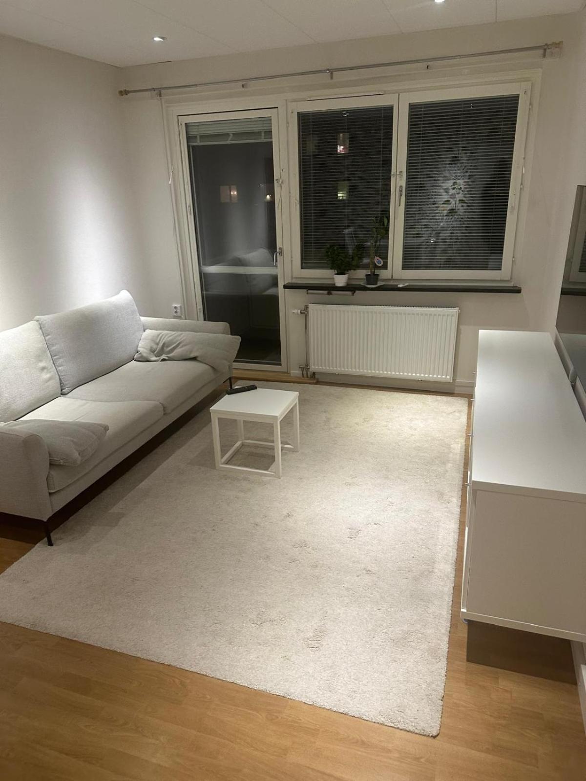 Modern Central Gothenburg Apartment With Balconies And Full Kitchen For Up To 5 Guests מראה חיצוני תמונה